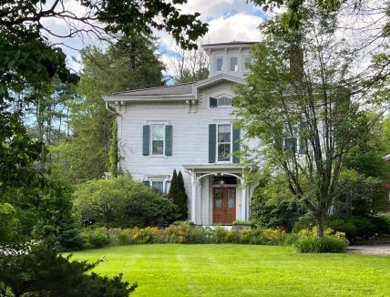 Rutland Bed & Breakfast | Antique Mansion B & B