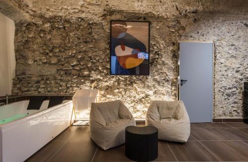 Historical Downtown Salerno Apartment | Antrum Suite