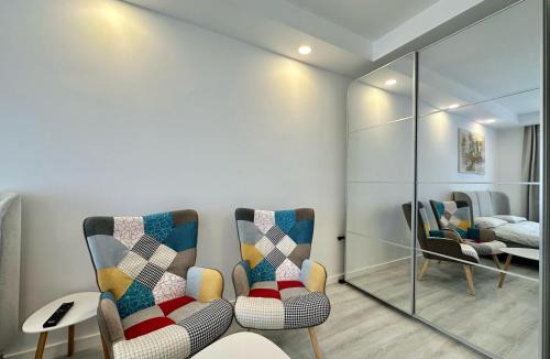 Stefanestii de Jos Apartment | Anturium Studio #Otopeni #freePool