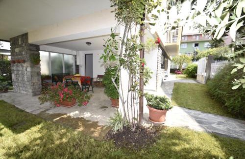 Lecco House | Anzio 9 Guest House