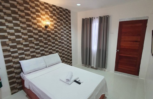 Lapu-Lapu Hotel | AOSMECPoolCamp Hotel