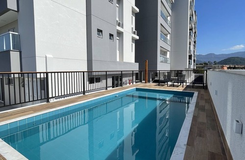 Downtown Ubatuba Apartment | Apê no Centro de Ubatuba com piscina e churras