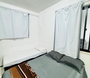 Sobral Apartment | ap 2 quartos com ar e garagem bairro derby