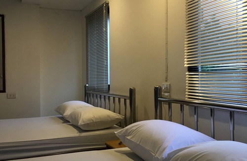 Krathum Baen Hotel | AP Aparment