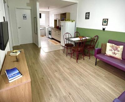 Santo Angelo Apartment | Ap de 2 quartos com AR, wifi e garagem - Bairro tranquilo