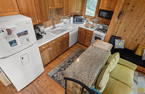 Shelby House | Apache Lake House | Lake Michigan Views | Secluded Retreat Elevated/peaceful
