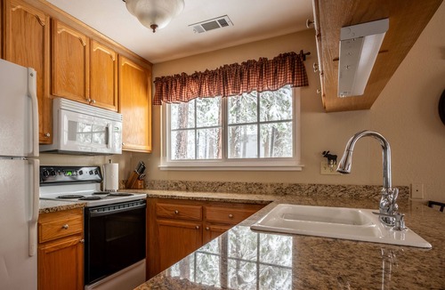 Dorrington Cabin | Apache Pines | A/C, 3 BR & Summer Pools