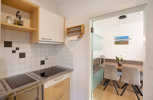 Caldaro Sulla Strada del Vino Apartment | Apartment 'Sonnblick Kaltern' with Mountain View, Wi-Fi and Air Conditioning