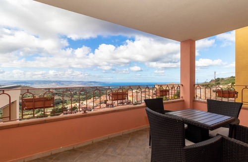 Trinita d'Agultu Apartment | Apartment 14" with Sea View, Wi-Fi, and Air Conditioning