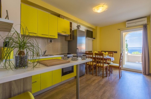 Klenovica Apartment | Apartments Ninac (62456-A1) - Klenovica (Novi Vinodolski)