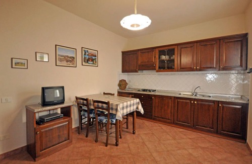 Montecatini Val di Cecina Apartment | Apartment '3' with Shared Pool, Shared Garden and Wi-Fi