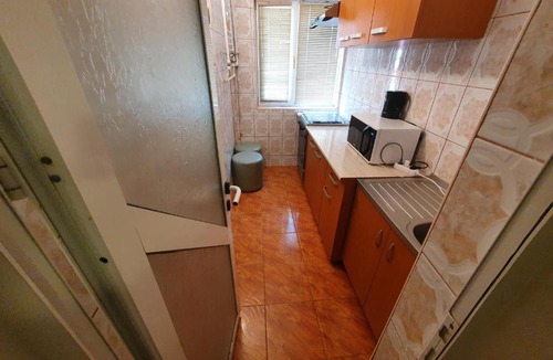 Saturn Apartment | Apartament Nero