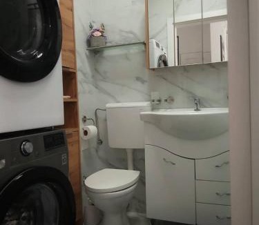Chiajna Apartment | Apartament Premium Militari Parcare Self Check-in