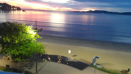 Centro Apartment | Apartamento 3 quartos e 3 sacadas de frente para o mar com visão panorâmica de toda praia de Itapema