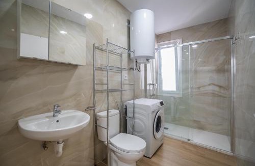 Algeciras Apartment | Apartamento centro ciudad patio cuarenta 2B