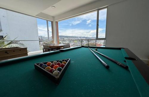 Quito Apartment | Apartamento cerca de Solca y Embajada Americana con Vista a la Ciudad GYM