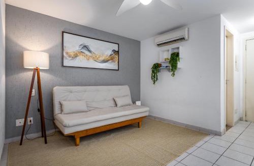 Parque das Palmeiras Apartment | Apartamento com varanda de frente para o MAR - Angra dos Reis - Shopping Piratas - Portaria 24hs