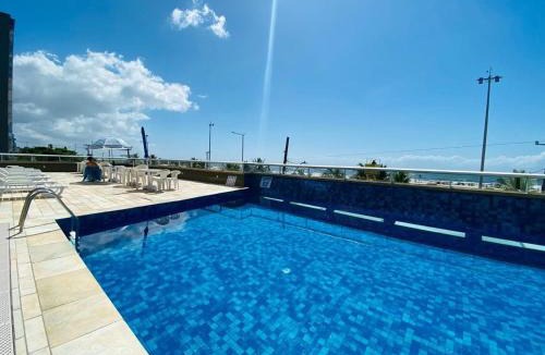 Caioba Apartment | Apartamento com varanda e vista para o mar, em frente à praia de Caiobá