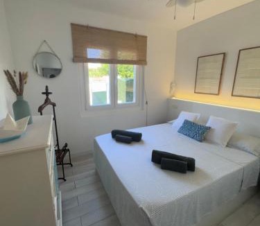 Cala en Porter Apartment | Apartamento con jardín privado en Menorca