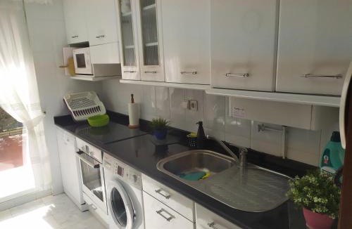 Mogro Apartment | Apartamento con jardín privado cerca playa Usil - Mogro