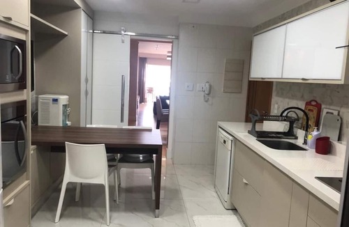 Vila Alzira Apartment | Apartamento de Frente Para a Praia Astúrias, 5 Suítes