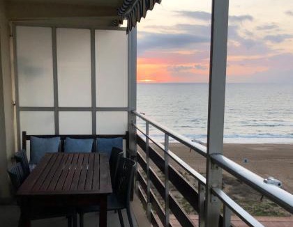 El Perellonet Apartment | Apartamento de playa Valmar - Beachfront exclusive residential