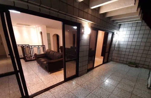 Sao Vicente Apartment | Apartamento Duplex 4 Quartos Próximo à Praia Gonzaguinha - Lugar Ideal Descanso