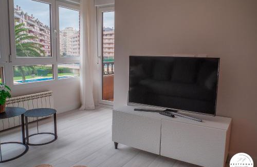 Castro Urdiales Apartment | Apartamento en la playa de Brazomar wifi y garaje
