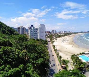 Morro do Maluf Apartment | Apartamento frente para o Mar ,50 m da praia , ar condicionado todos quartos