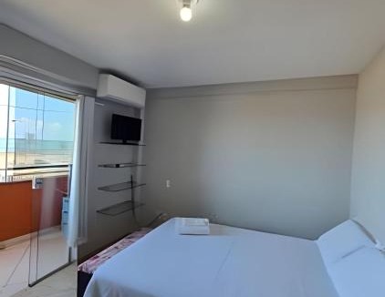 Praia do Meio Apartment | Apartamento interino com vista mar