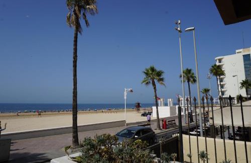 Cadiz Apartment | Apartamento La Mar de Cerca. Terraza vistas Mar. 1ª Linea Playa