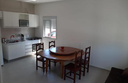 Daniela Apartment | Apartamento novo e espaçoso - APTO 02