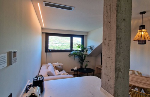 Castrelo de Mino Cabin | Apartamento Sobre el Embalse Ubicado en el Corazón del Vino Ribeiro