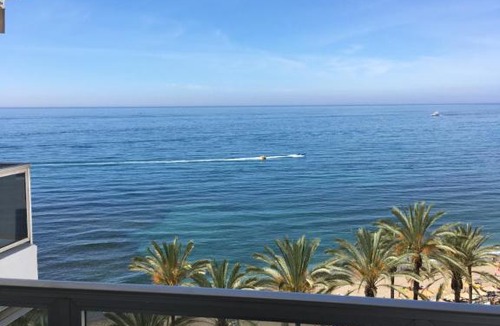 Marbella Seafront Promenade Apartment | apartamentos palm beach
