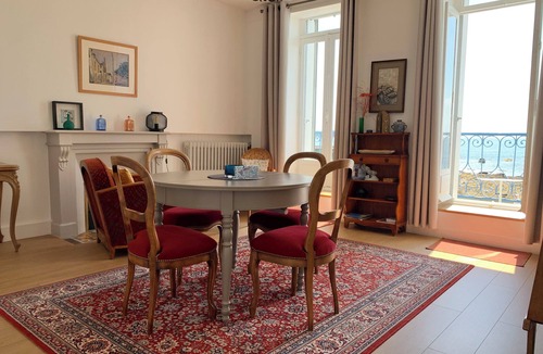 Concarneau Apartment | APARTEMENT FACING THE SEA Downtown Concarneau "Le Balcon Bleu