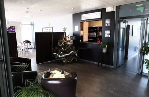 Chevilly-Larue Apartment | Aparthotel Adonis Paris Sud - Studio 2 People Balcony