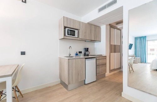 Cala Agulla Apartment | Aparthotel THB Guya Playa