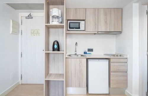 Cala Agulla Apartment | Aparthotel THB Guya Playa