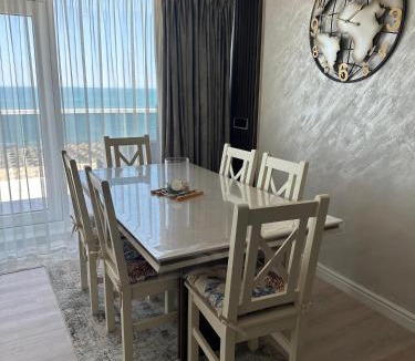 Mamaia-Sat Apartment | ApartHotel White Titanic