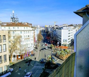 Friedrichstadt Apartment | Aparthouse Graf-Adolf
