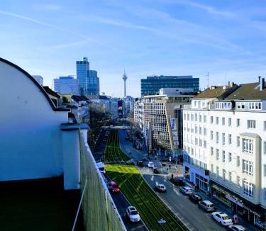 Friedrichstadt Apartment | Aparthouse Graf-Adolf