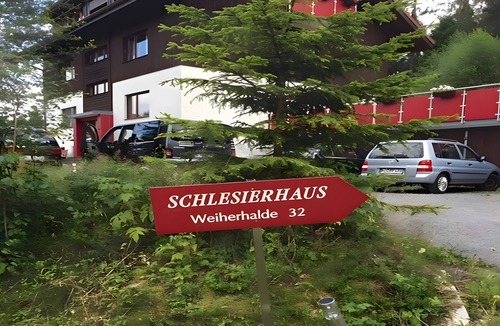 Hierholz Apartment | Apartment '3' with Shared Terrace, Balcony and Wi-Fi