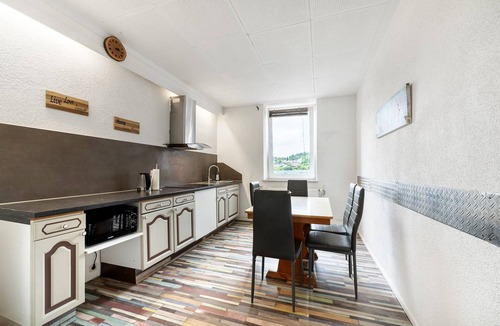 Thaleischweiler-Froschen Apartment | Apartment '9' with Air Conditioning, Private Terrace, Shared Garden and Wi-Fi