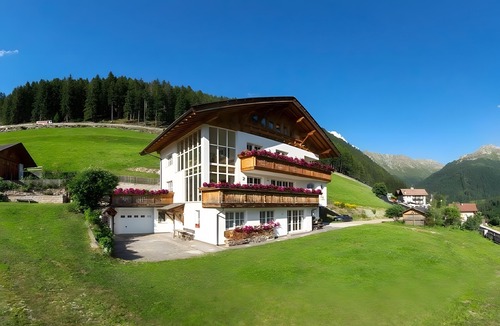 San Leonardo in Passiria Apartment | Apartment 'Tscharfhof' with Mountain View and Private Terrace