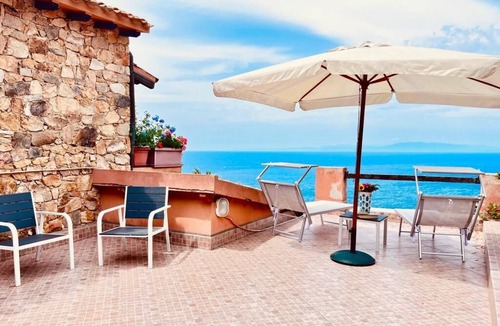 Trinita d'Agultu House | Apartment With Stunning Views
