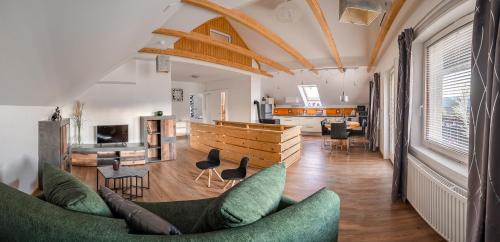 Zasip Apartment | APARTMA VESTER - Large 3-Bedroom Near Bled