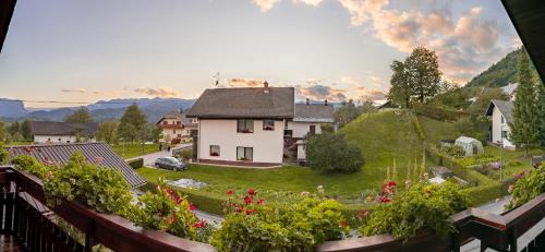 Zasip Apartment | APARTMA VESTER - Large 3-Bedroom Near Bled
