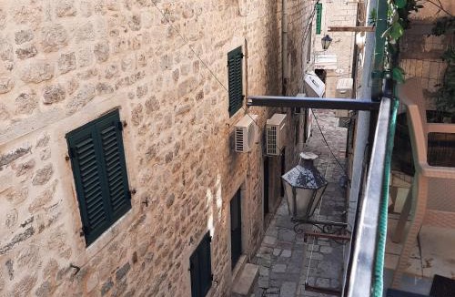 Kotor Old Town Apartment | Apartman HOME Kotor