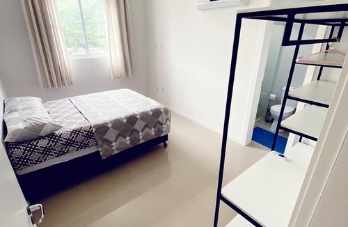 Tabuleiro dos Oliveiras Apartment | Apartment for 6 people 500m from Itapema's central beach