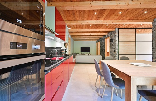 Les Villards-sur-Thones Apartment | Apartment Lisa – Chalet Retreat, Mountain Escape Near the Ski Resorts